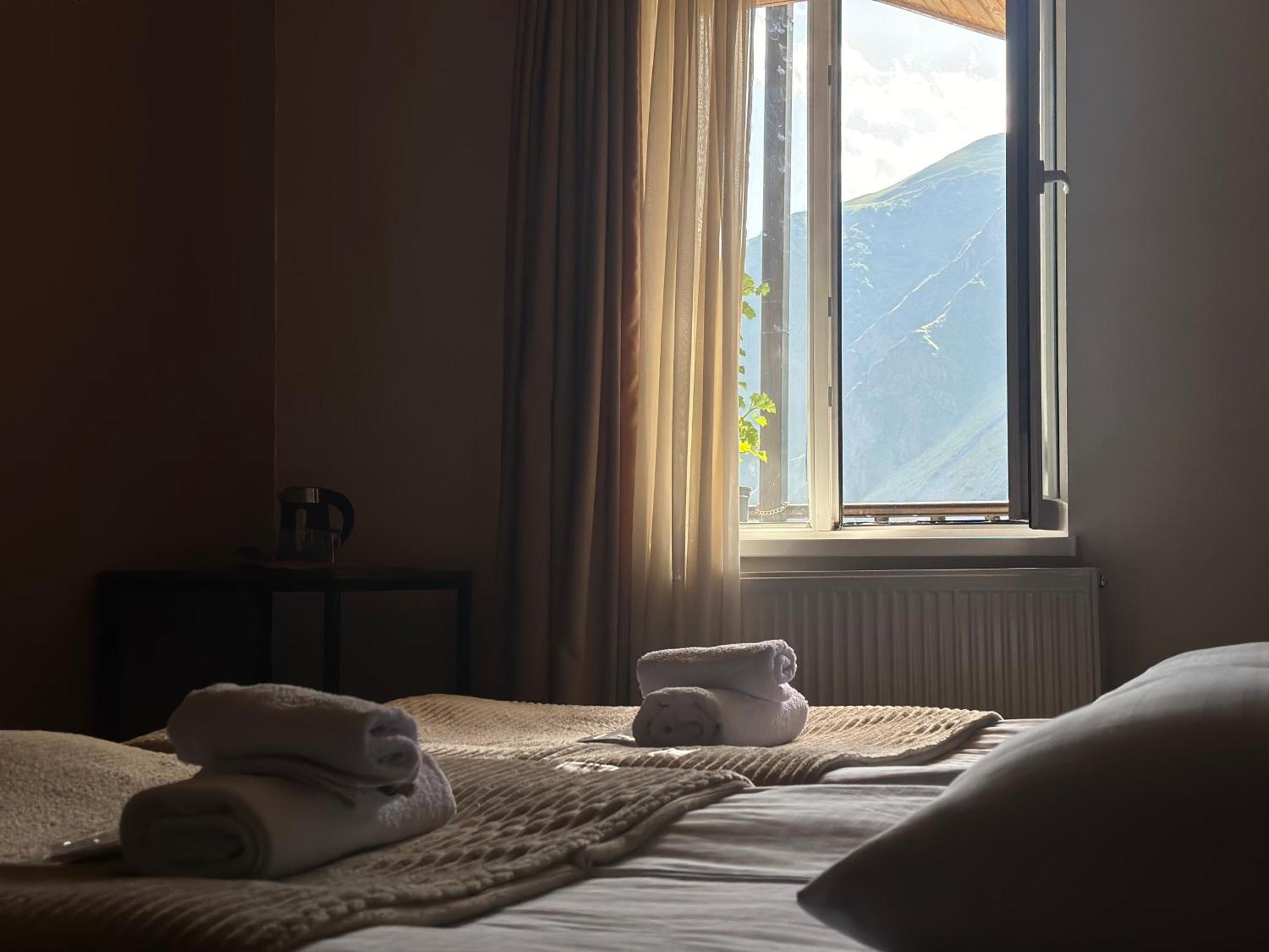 Hotel Dari Kasbegi Buitenkant foto
